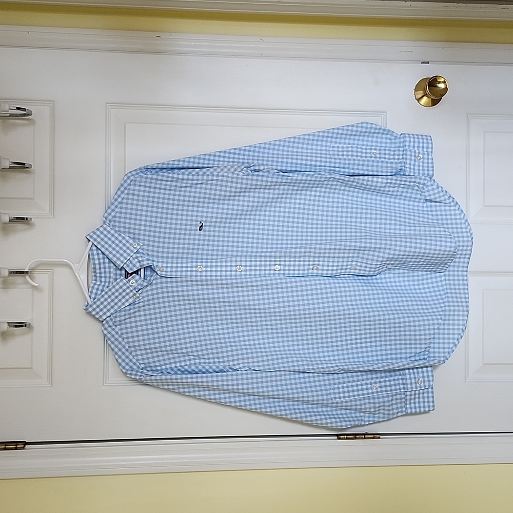 Vineyard Vines long-sleeved buttondown shirt